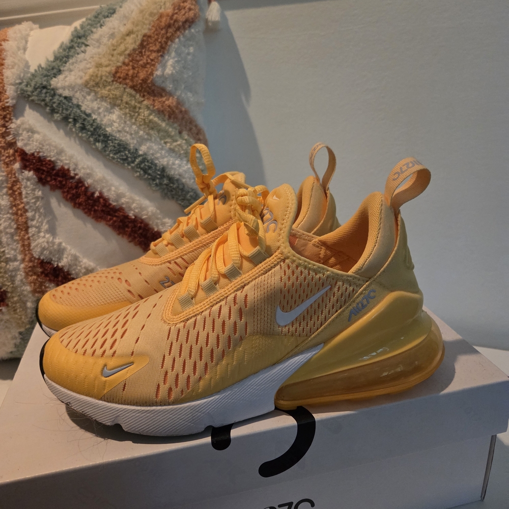 Nike Air Max 270 Yellow Sneakers